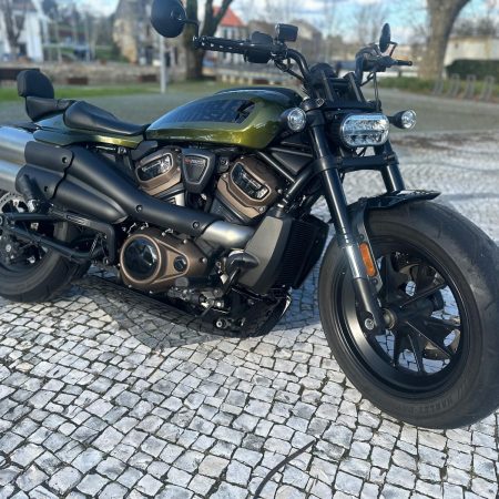 Sporster S